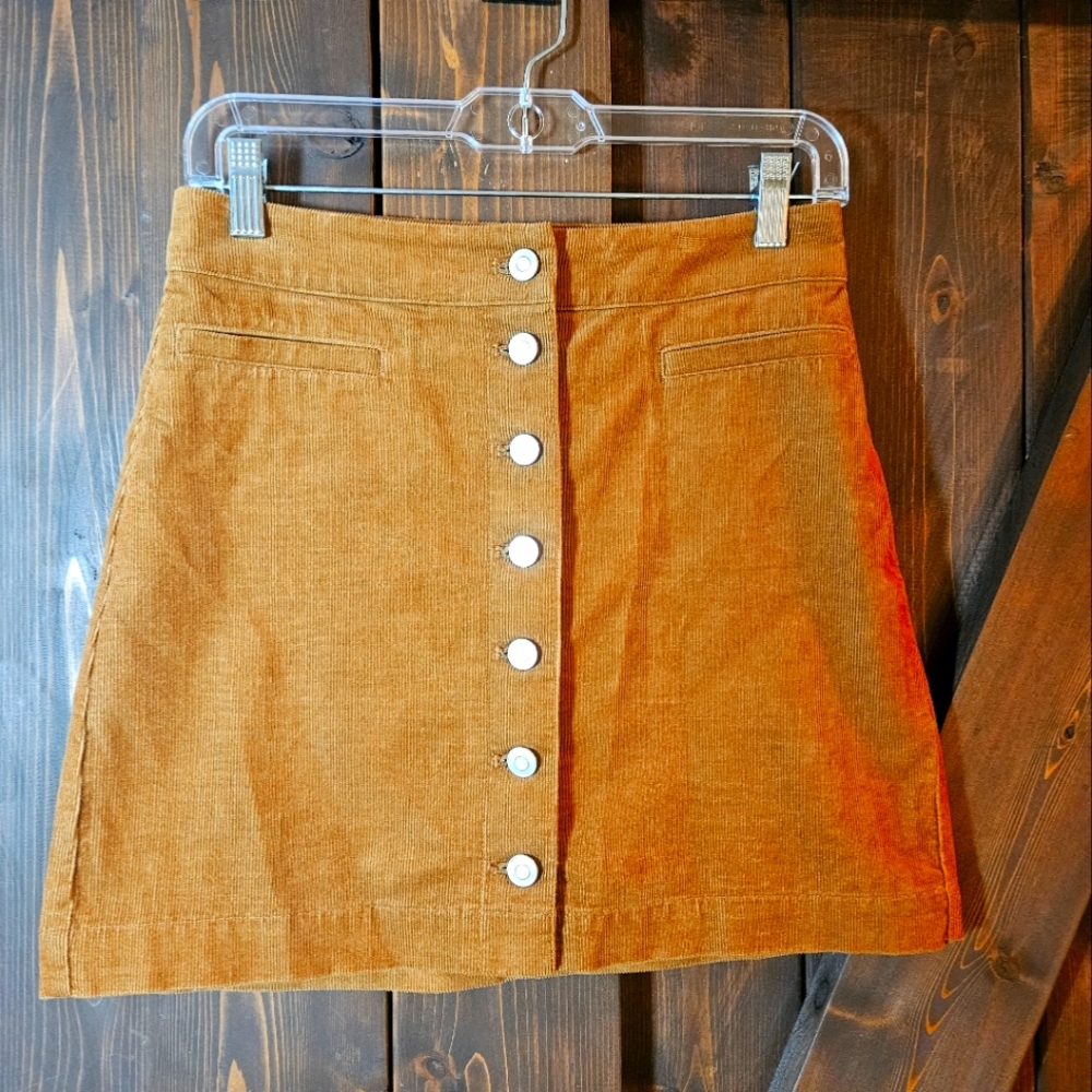 Aritzia Wilfred Free Womens Karmen Mini Skirt Size 4 Camel Tan Corduroy Button